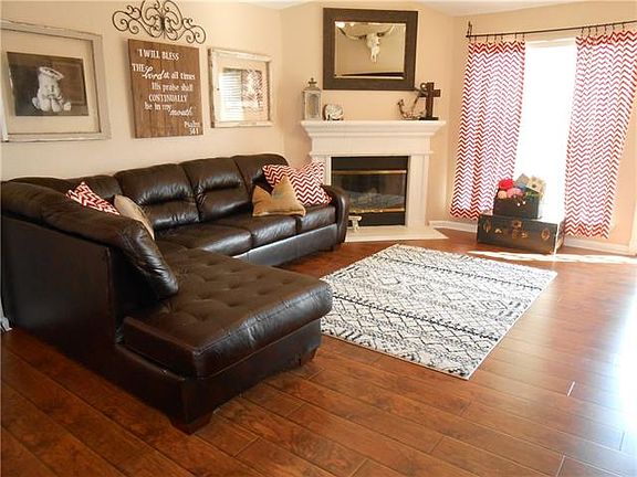 3rd image of 10209 Eureka Springs Ct