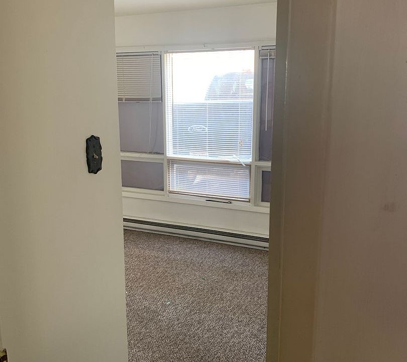 1st image of 707 Saint Clair Ave APT 3
