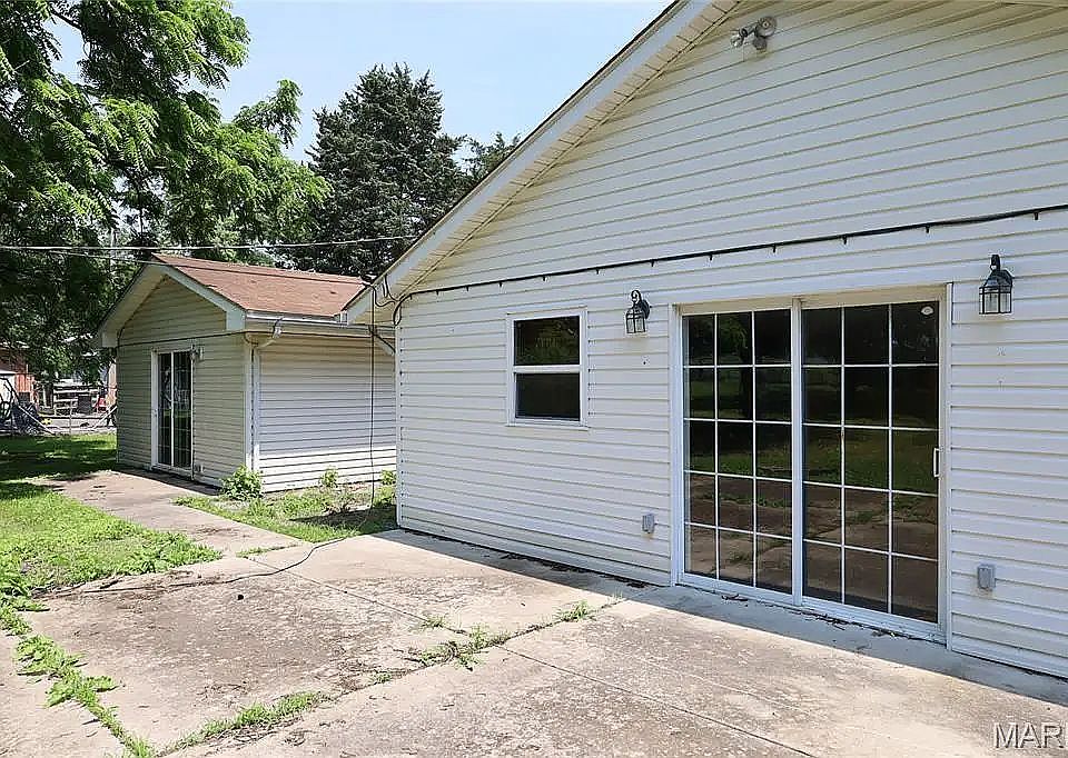1st image of 1820 Doris Ave