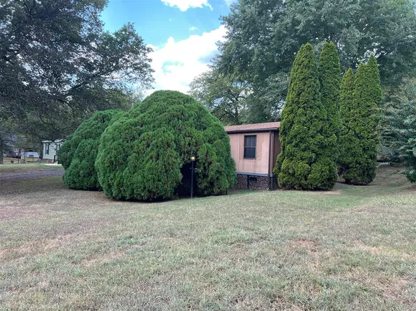 8961 Pembroke Oak Grove Rd, Oak Grove, KY 42262