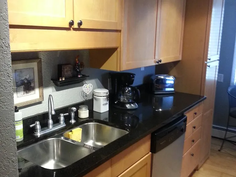 3018 Aldrich Ave S #22 — Photo 5