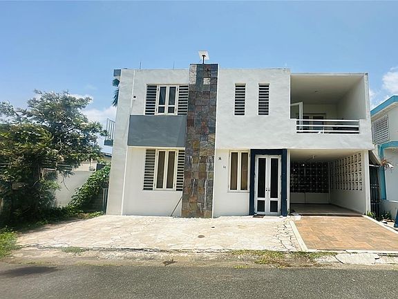 2nd image of R-19 URB. JARDINES DE CAPARRA M-14
