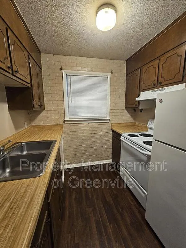 1 bed, 1.0 bath, 810 sqft, $799 — Photo 3