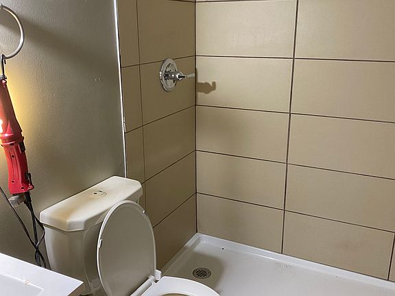 3rd image of 117 Atlanta Ave #115