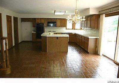 4th image of 193 Countryside Dr