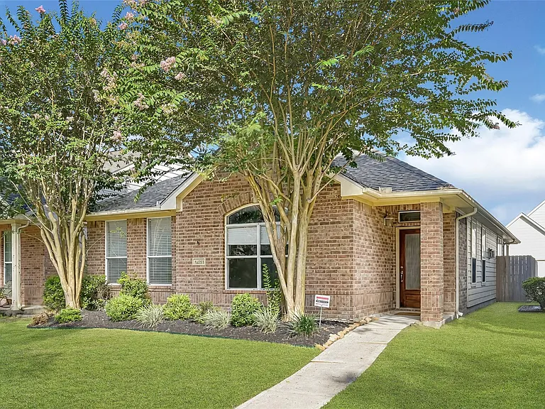 17255 Lafayette Hollow Ln — Photo 2