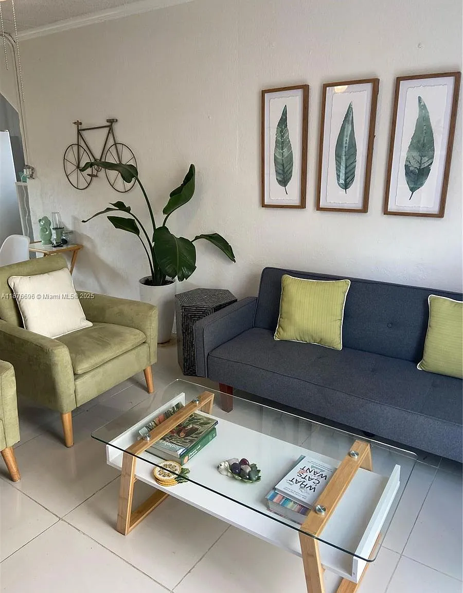 2 bed, 1.5 bath, $2,200 — Photo 1
