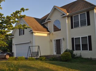 34 Hidden Pines Cir, Meriden, CT 06451