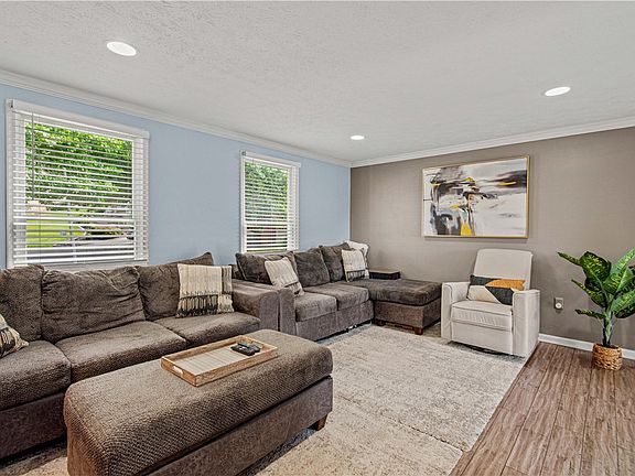5th image of 4020 Hancock Dr