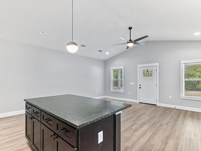 631 Oakland Ave — Photo 18