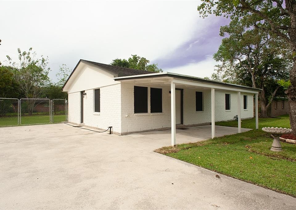 1st image of 5902 Larrycrest Dr