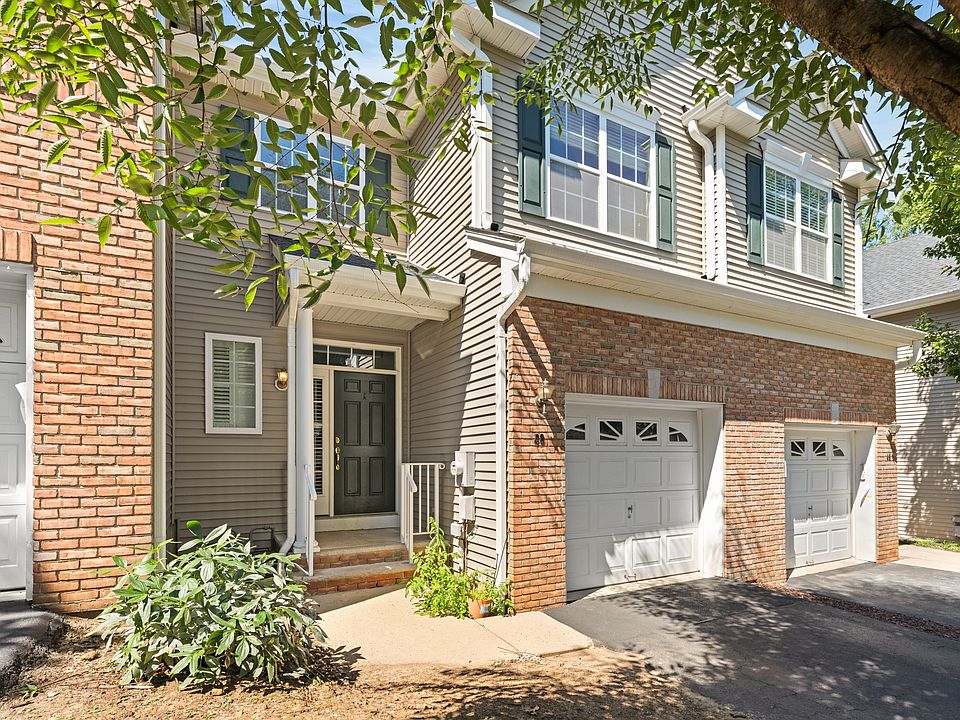 1st image of 48 Hoover Ave