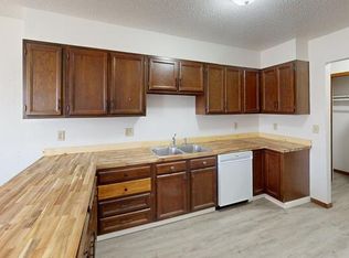 1935 N 11th St #3, Bismarck, ND 58501