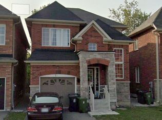 15 Isaac Devins Blvd, Toronto, ON M9M 0C7