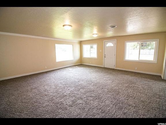 2nd image of 1578 W Claybourne Ave