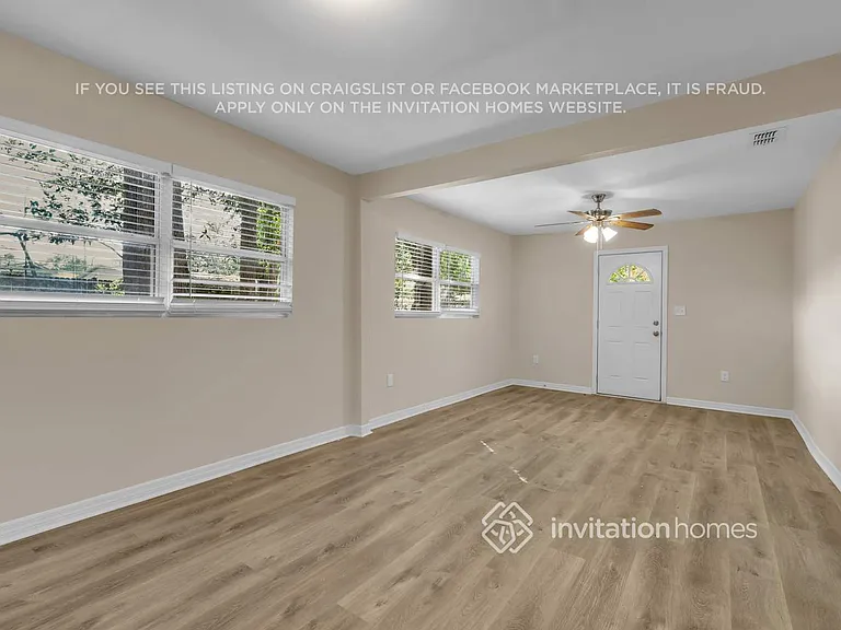 4461 Melvin Cir E — Photo 2