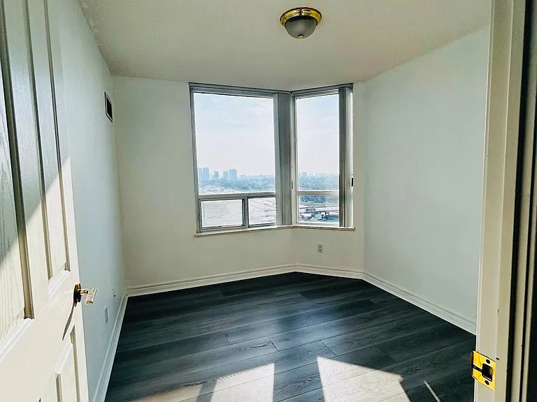 68 Corporate Dr #2025 — Photo 7