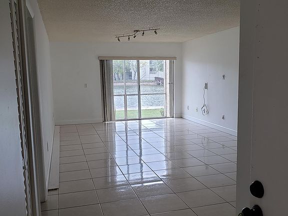 3rd image of 21133 SW 85th Ave APT 101