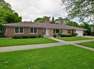 10 Elm St, Park Ridge, IL 60068