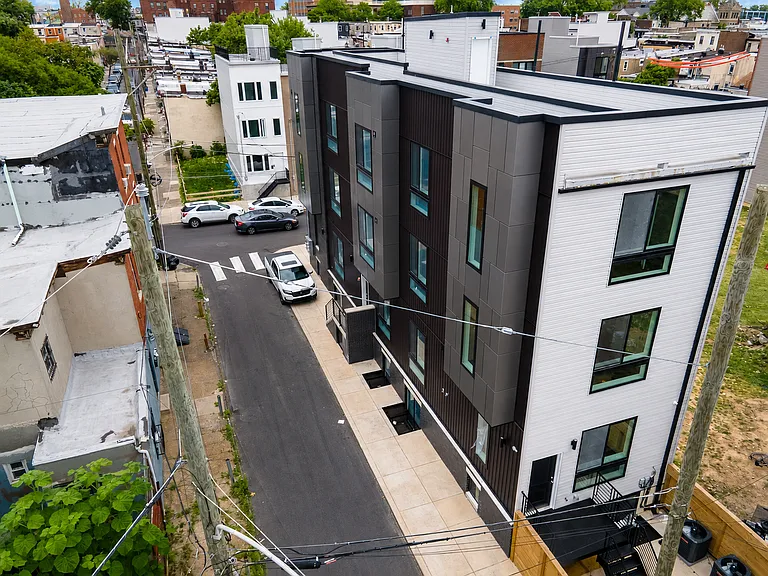 122 E Cumberland St — Photo 21
