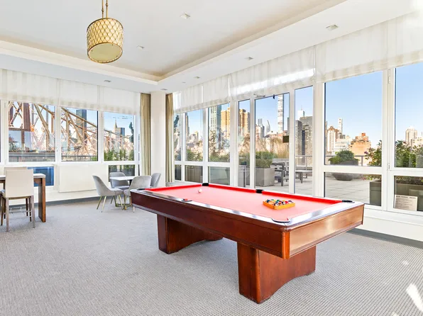 415 Main Street image 19 of 28