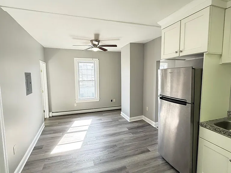 152 Pearl St #2 — Photo 4