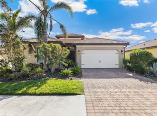 655 Resolute St, Nokomis, FL 34275