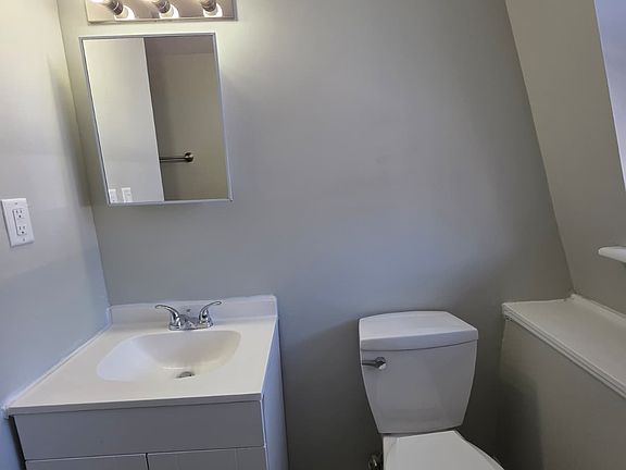 4th image of 1210 Chapel St #3A