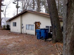 525 W Benway Rd, Sanford, MI 48657