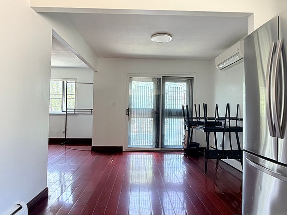 3rd image of 14825 59th Ave Floor 2