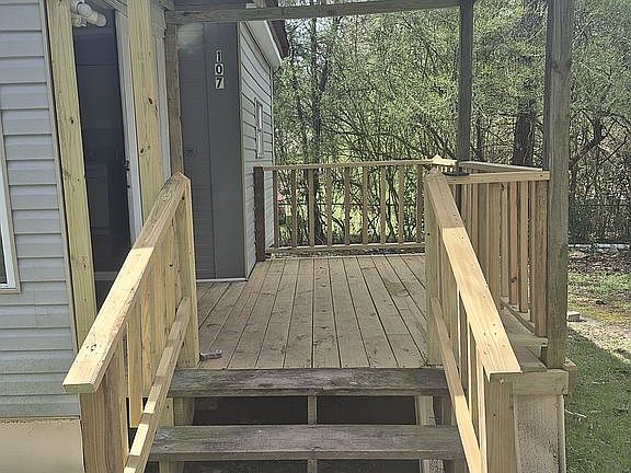 3rd image of 107 Lynn Dr