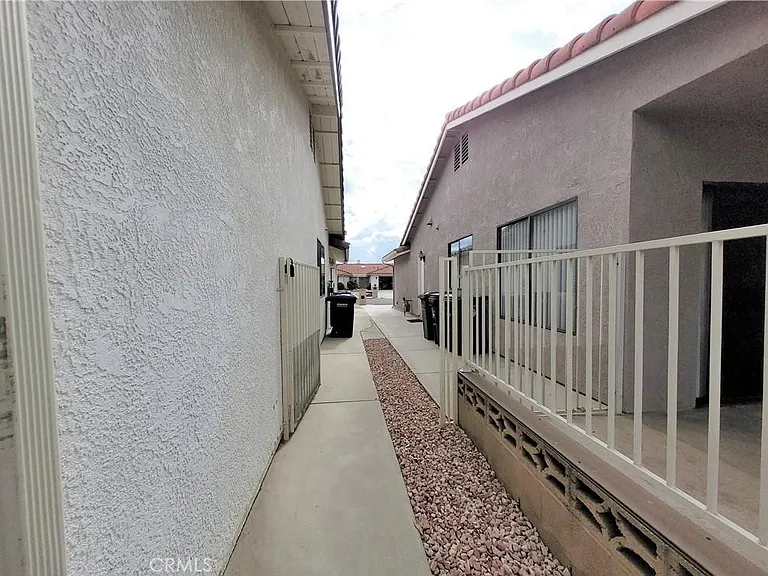 2624 Beech Tree St — Photo 21