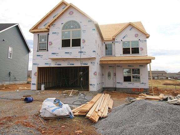 2nd image of 418 Autumn Dr
