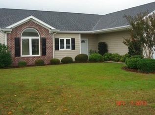 41 Forest Oaks Dr, Southport, NC 28461