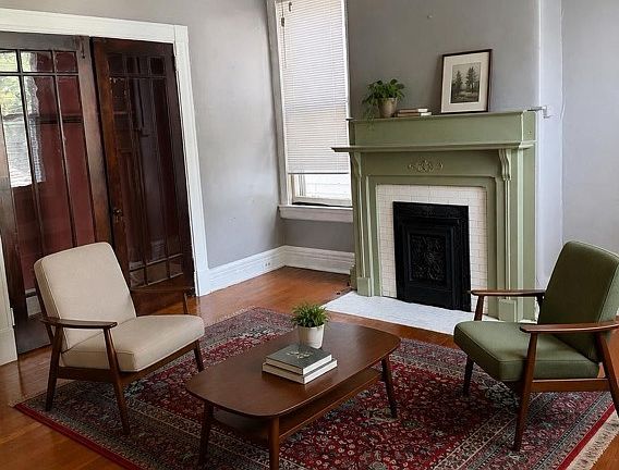 2nd image of 1625 Beechwood Ave #4