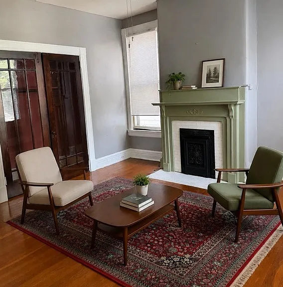 1625 Beechwood Ave #4 — Photo 2