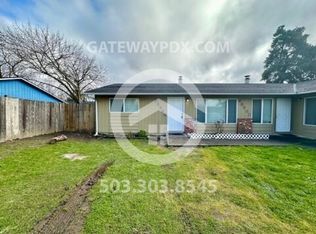 23250 NE Halsey St, Troutdale, OR 97060