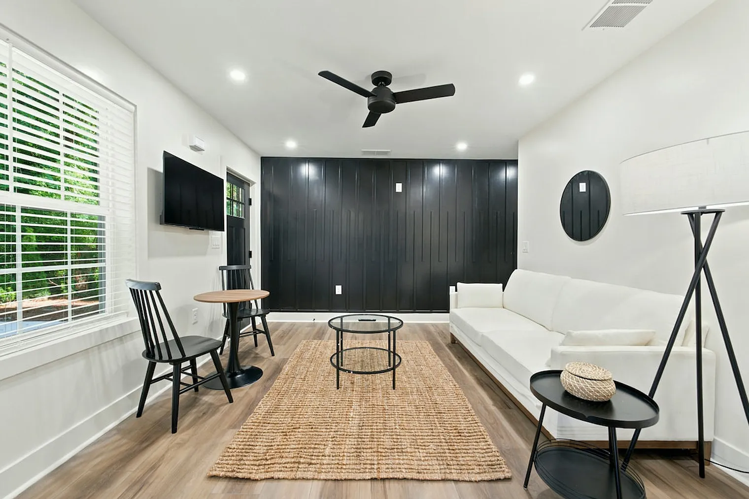 3 bed, 2.0 bath, $9,198 — Photo 1
