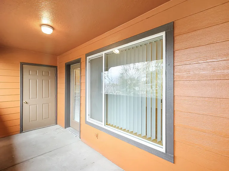 Zachary Park Apartments — Photo 12