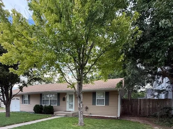 1210 State St, Larned, KS 67550