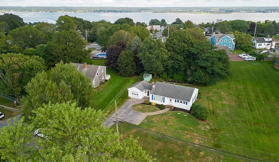 88 Middle Rd, Portsmouth, RI 02871 Zillow
