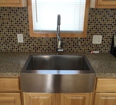 3rd image of 533 1/2 W 81st St