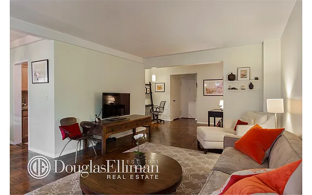 Sold by Douglas Elliman | media 15