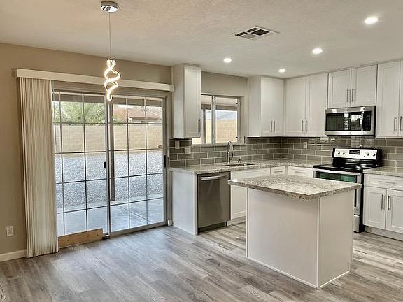 4th image of 1014 W Anderson Dr