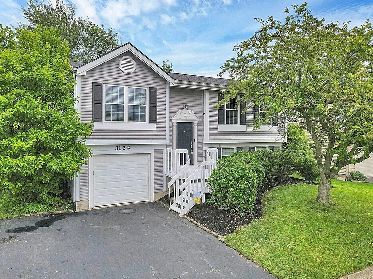 3124 Castlebrook Ave — Photo 1