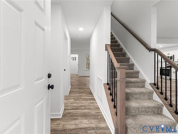 2nd image of 302 Musket Dr