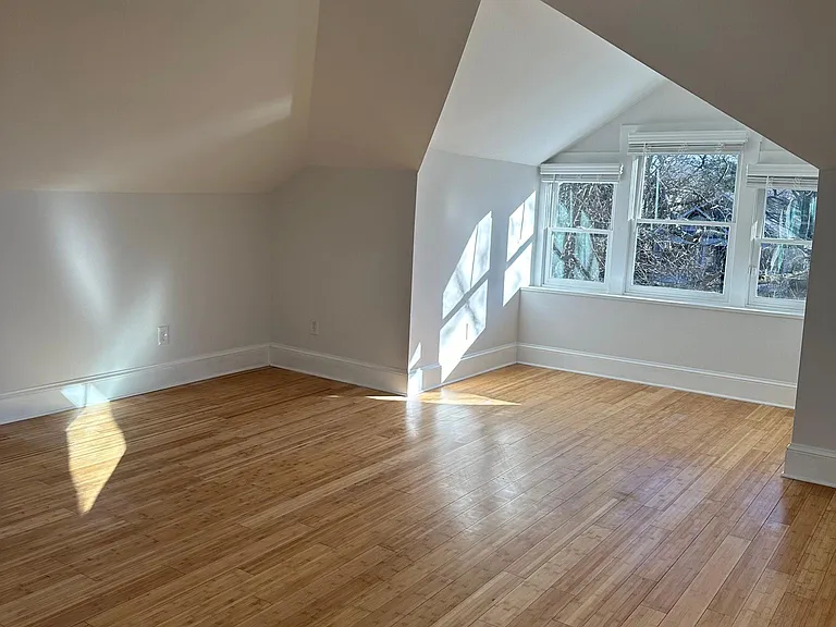 744 Saint Charles Ave NE #C — Photo 31