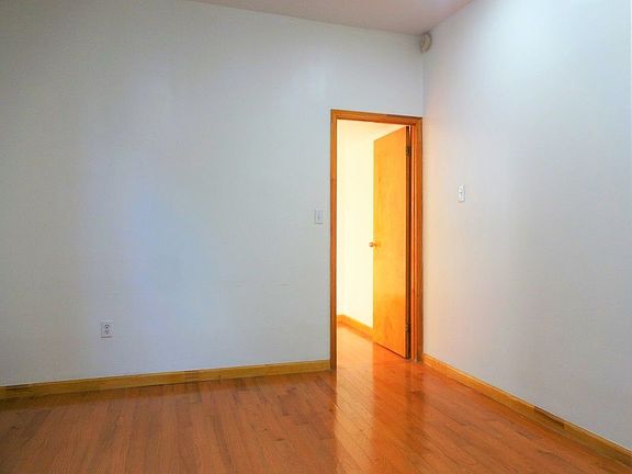 2nd image of 13 Market St #2R