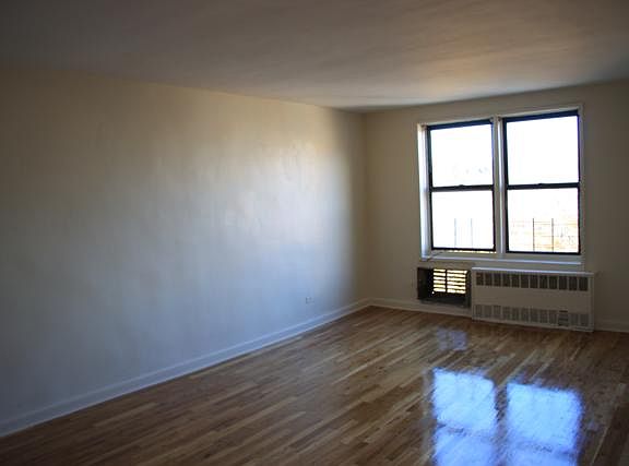 3rd image of 417 Ocean Ave APT B4