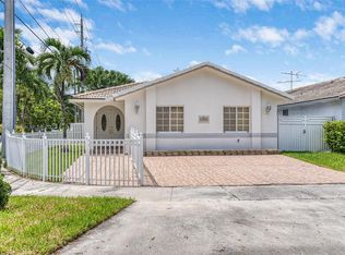 3202 W 77th Pl, Hialeah, FL 33018